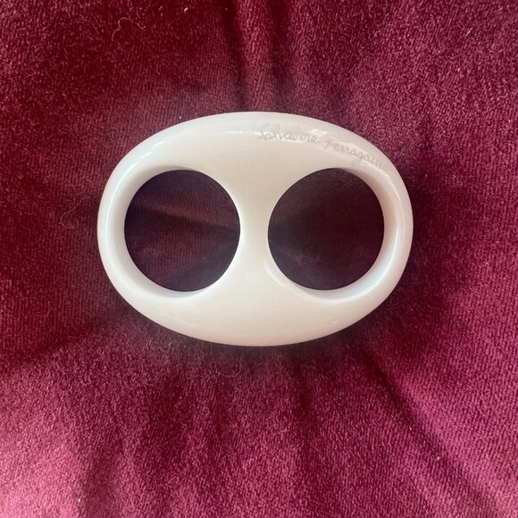 RARE Salvatore Ferragamo White Acetate Chunky Oval Scarf Ring Buckle NWOT - Picture 2 of 7